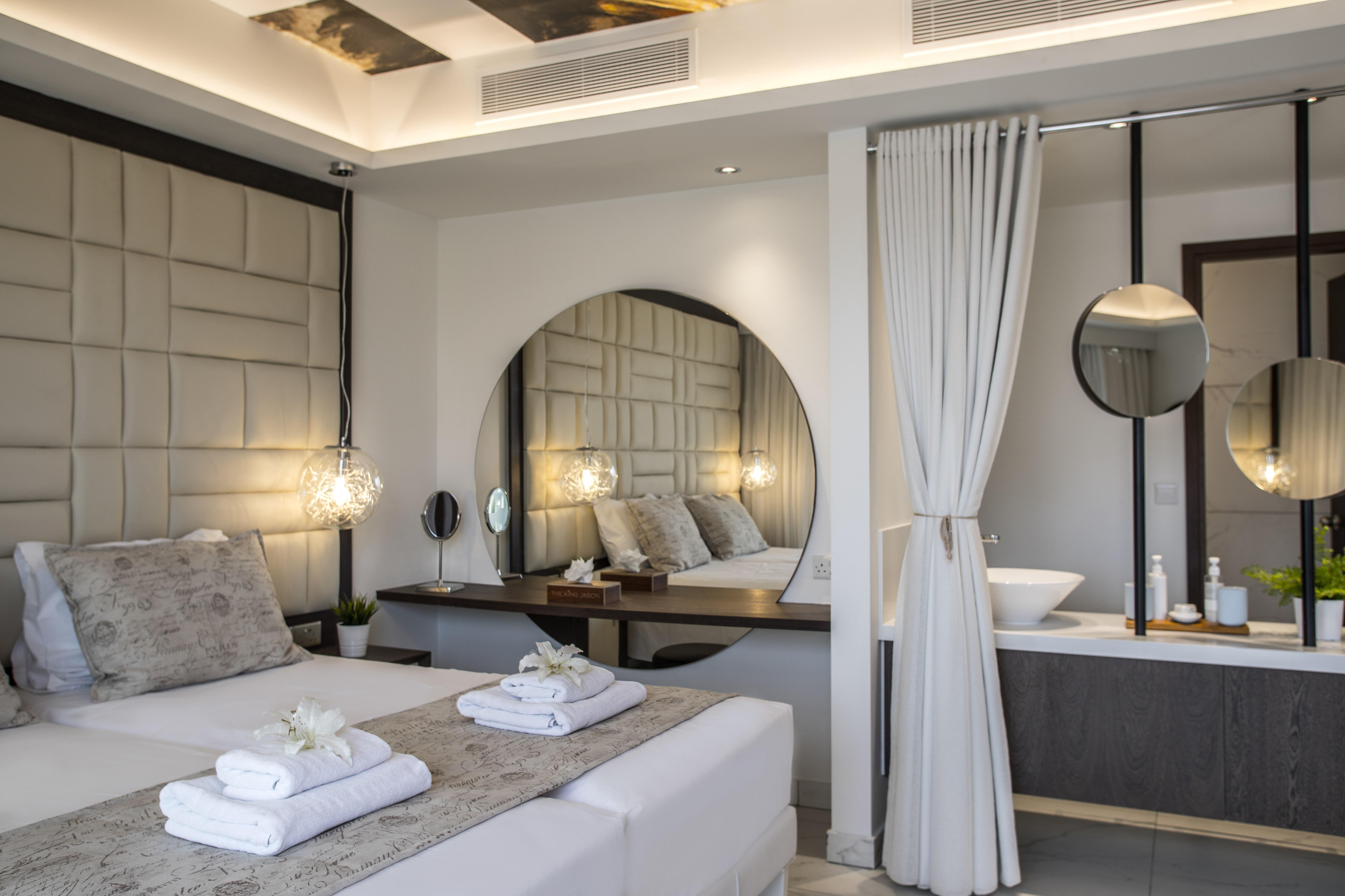 King Jason Paphos - Designed For Adults By Louis Hotels 外观 照片