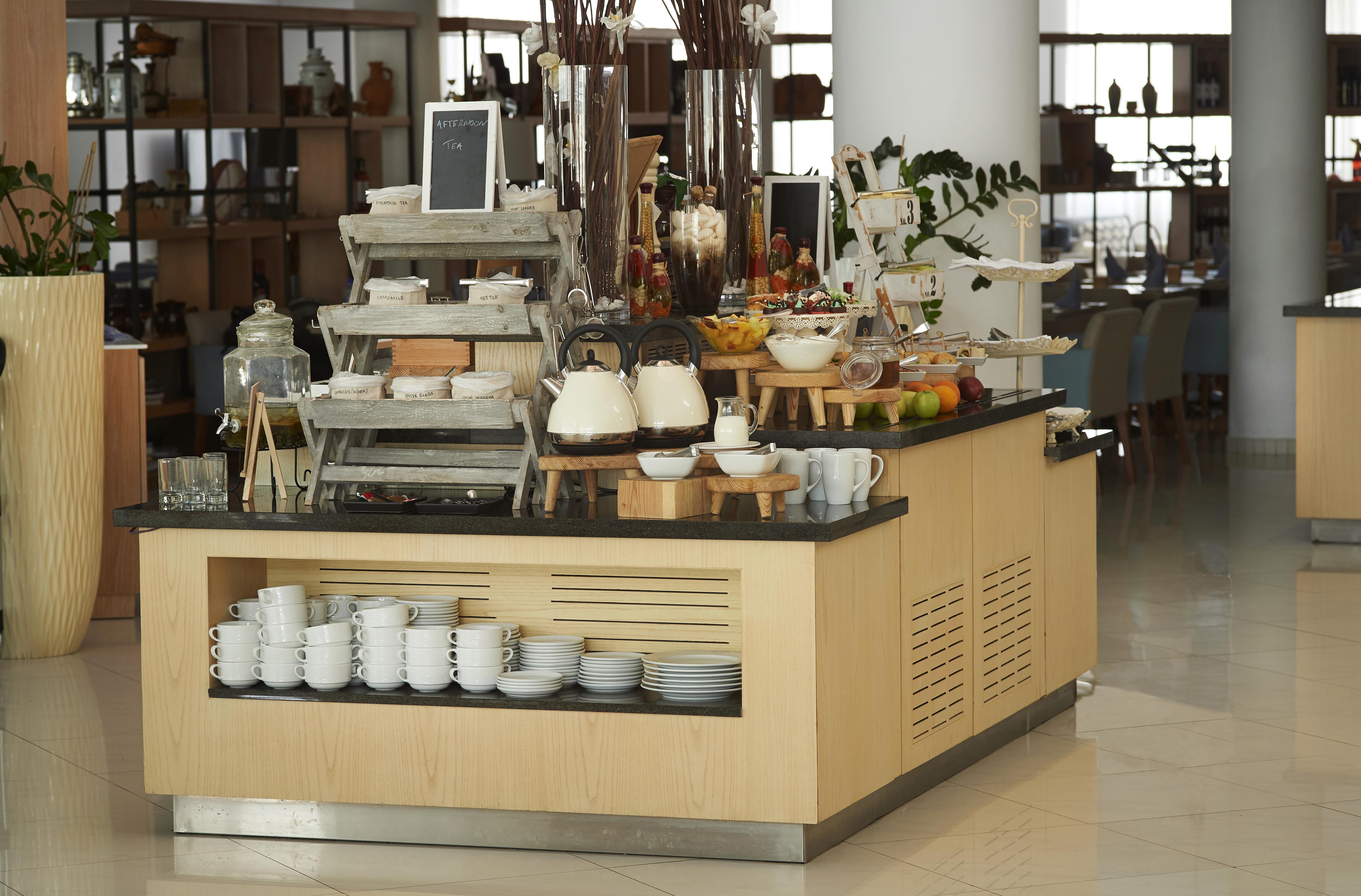 King Jason Paphos - Designed For Adults By Louis Hotels 外观 照片