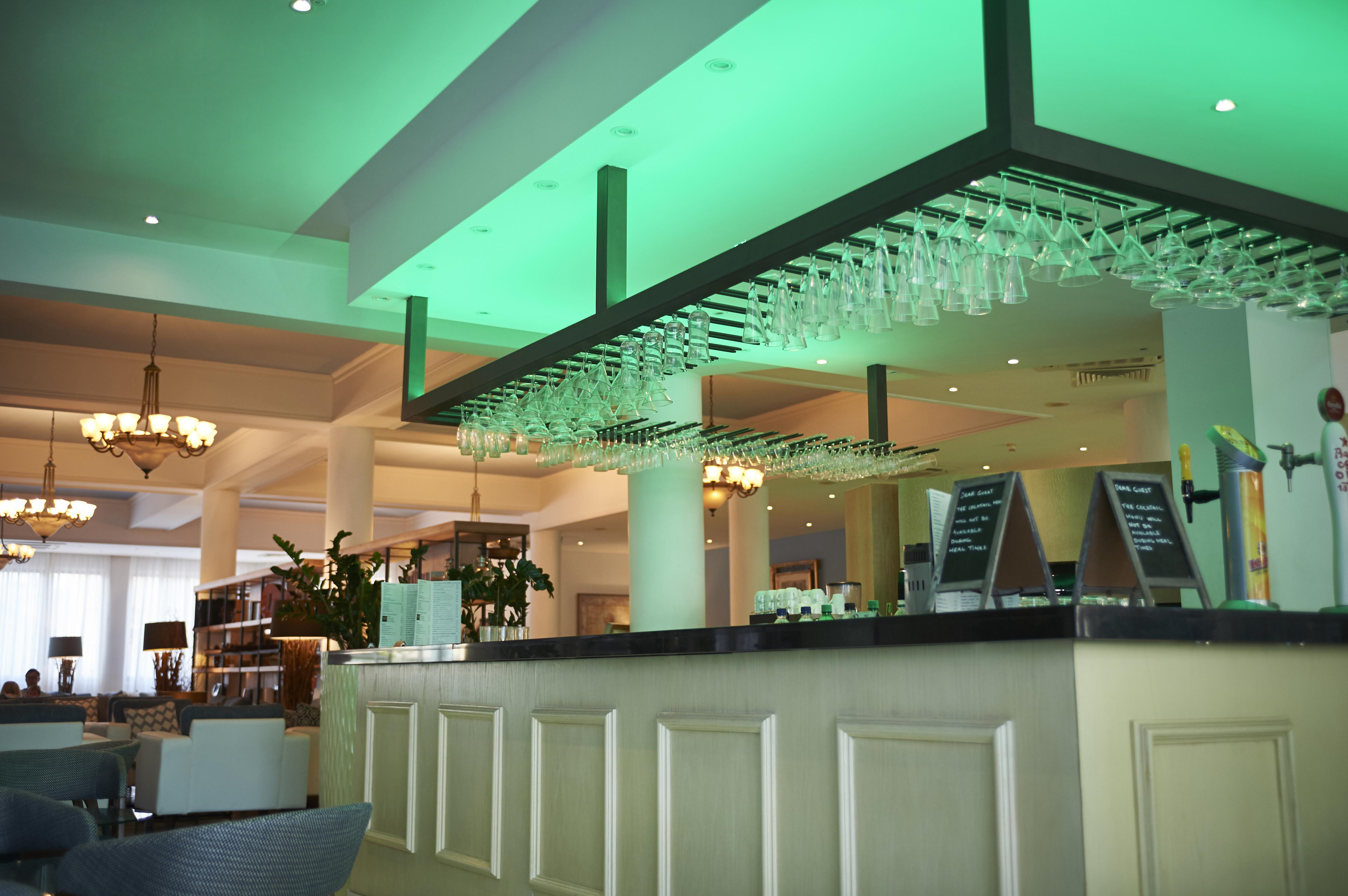 King Jason Paphos - Designed For Adults By Louis Hotels 外观 照片