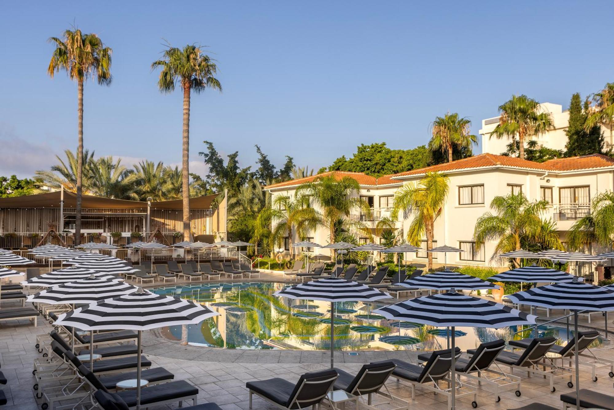 King Jason Paphos - Designed For Adults By Louis Hotels 外观 照片