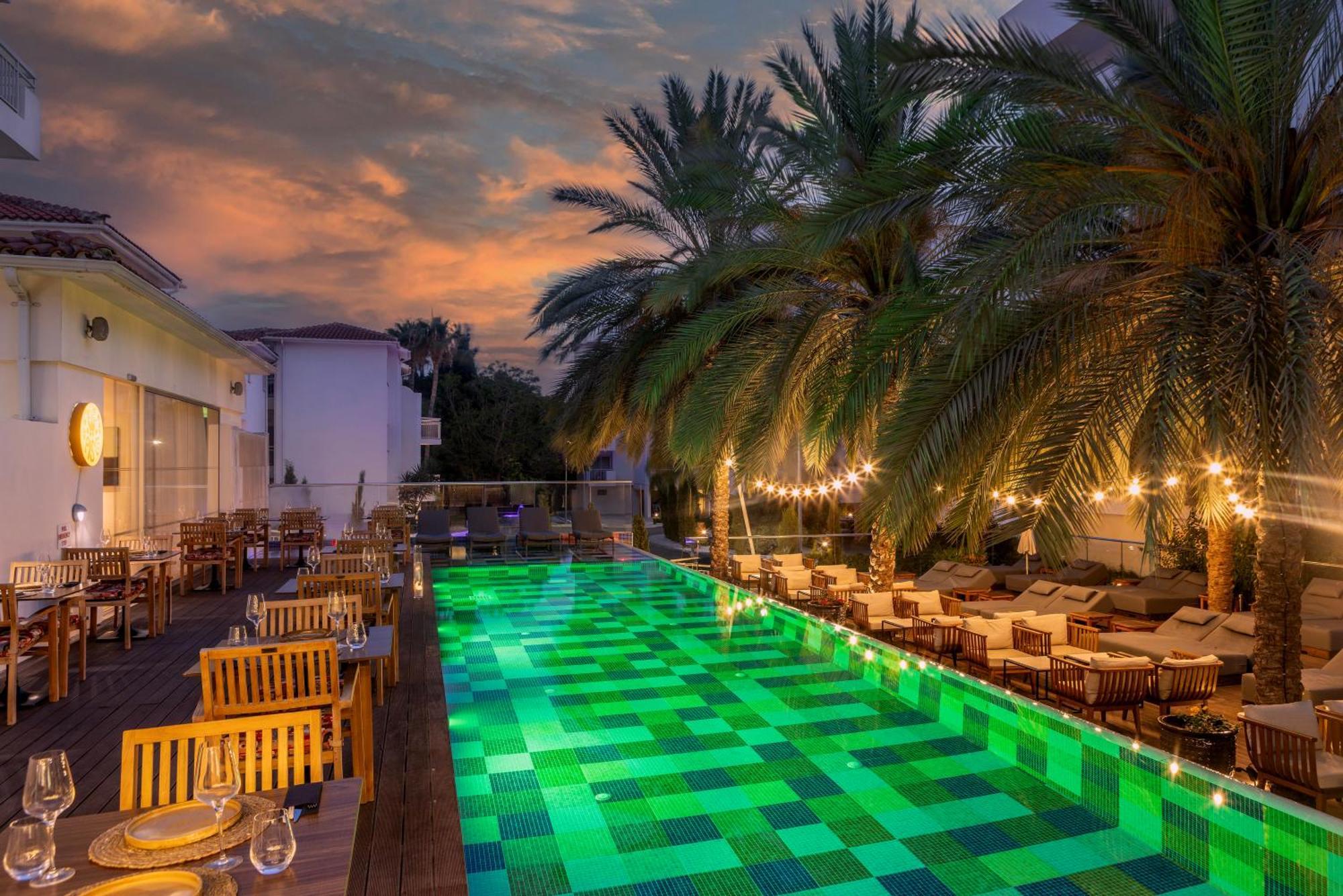 King Jason Paphos - Designed For Adults By Louis Hotels 外观 照片