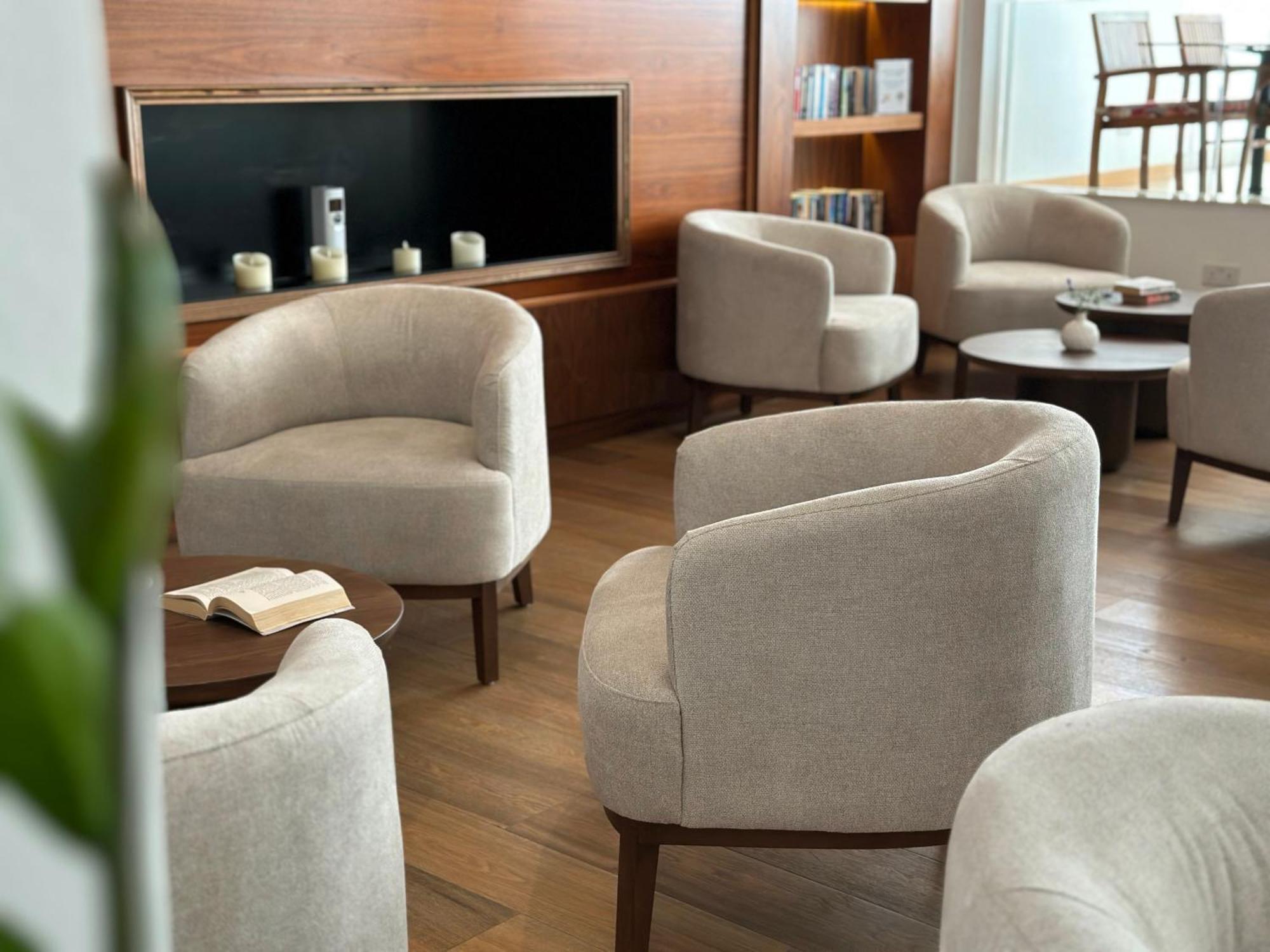 King Jason Paphos - Designed For Adults By Louis Hotels 外观 照片