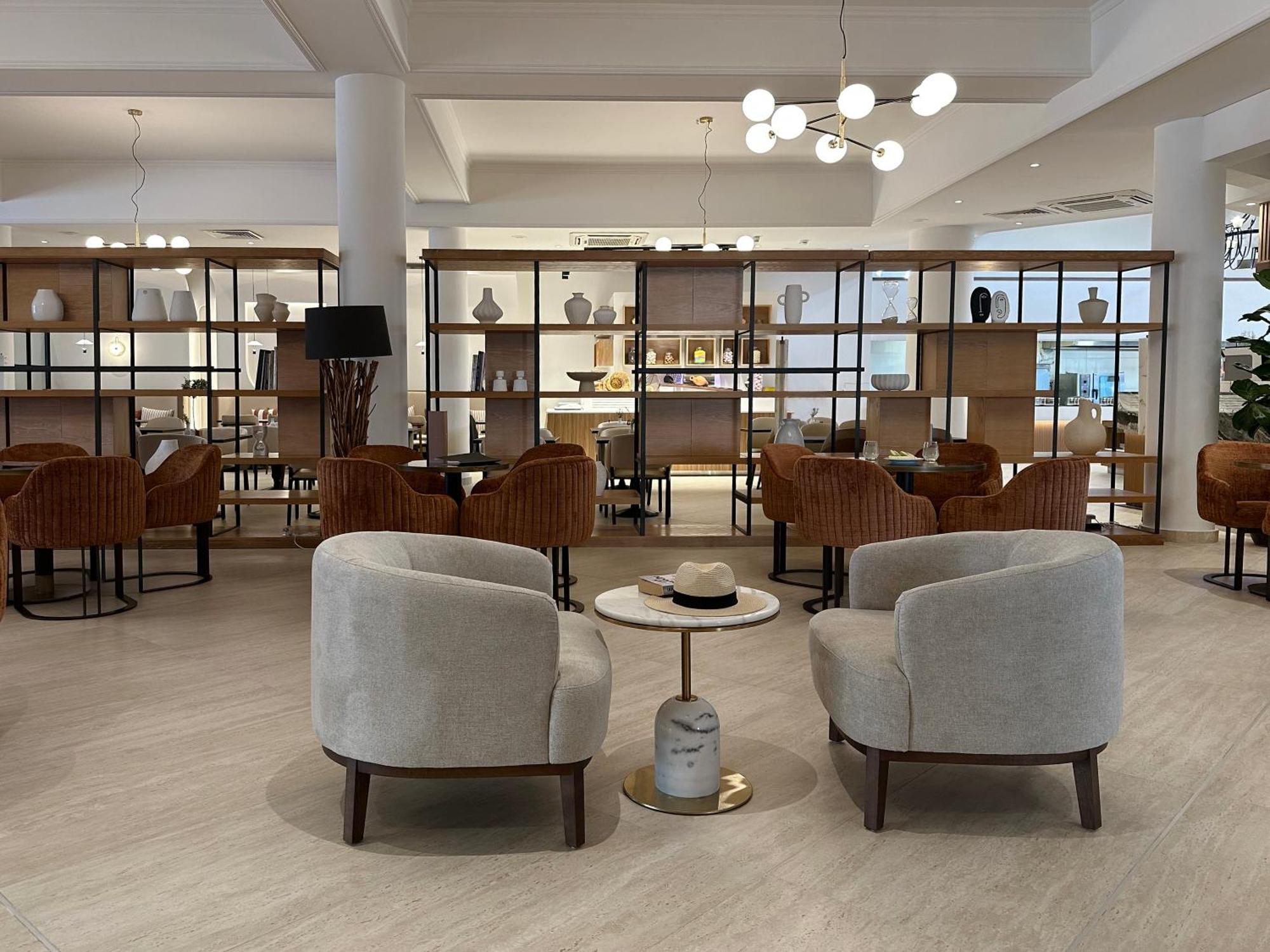 King Jason Paphos - Designed For Adults By Louis Hotels 外观 照片