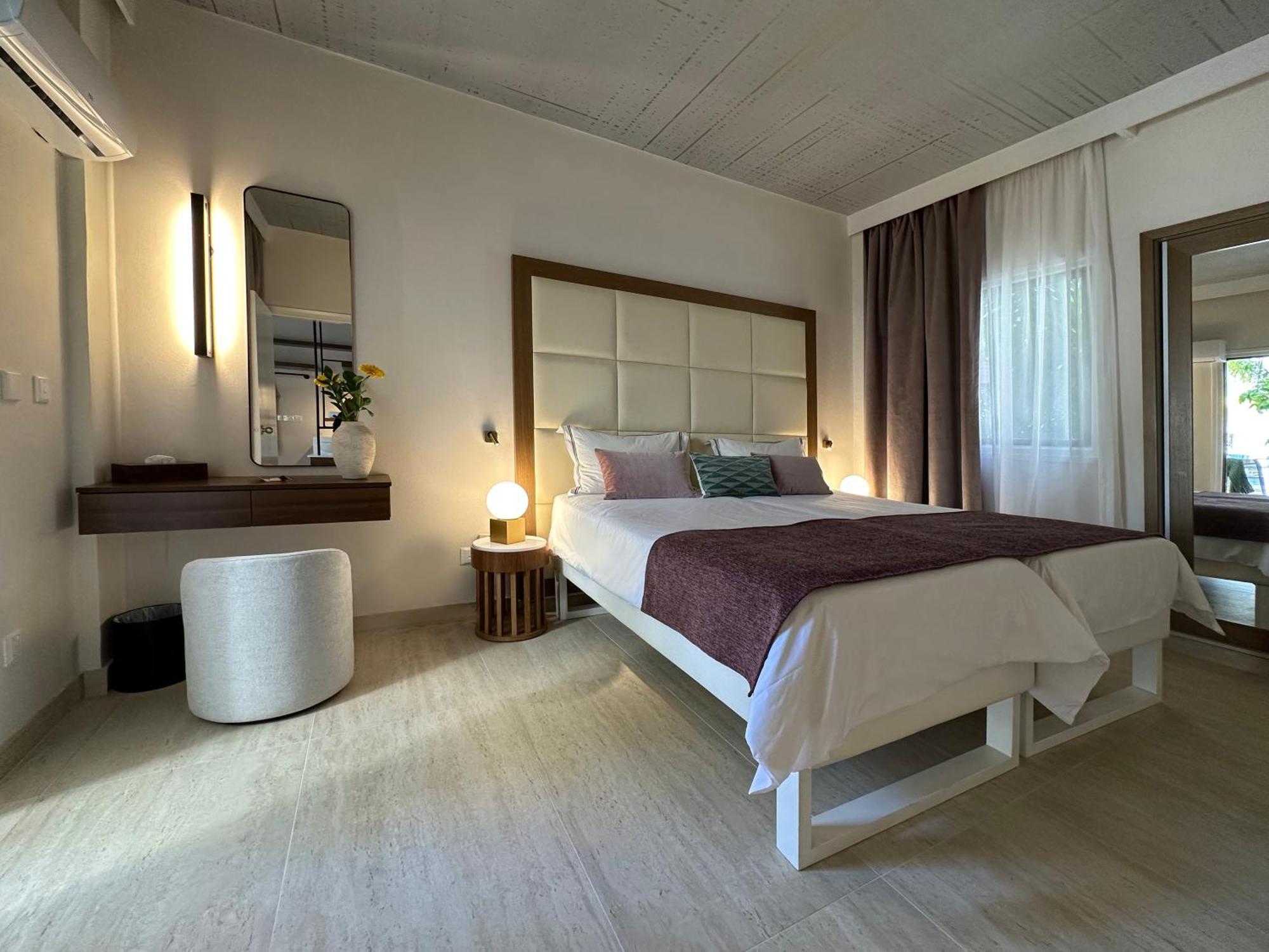 King Jason Paphos - Designed For Adults By Louis Hotels 外观 照片